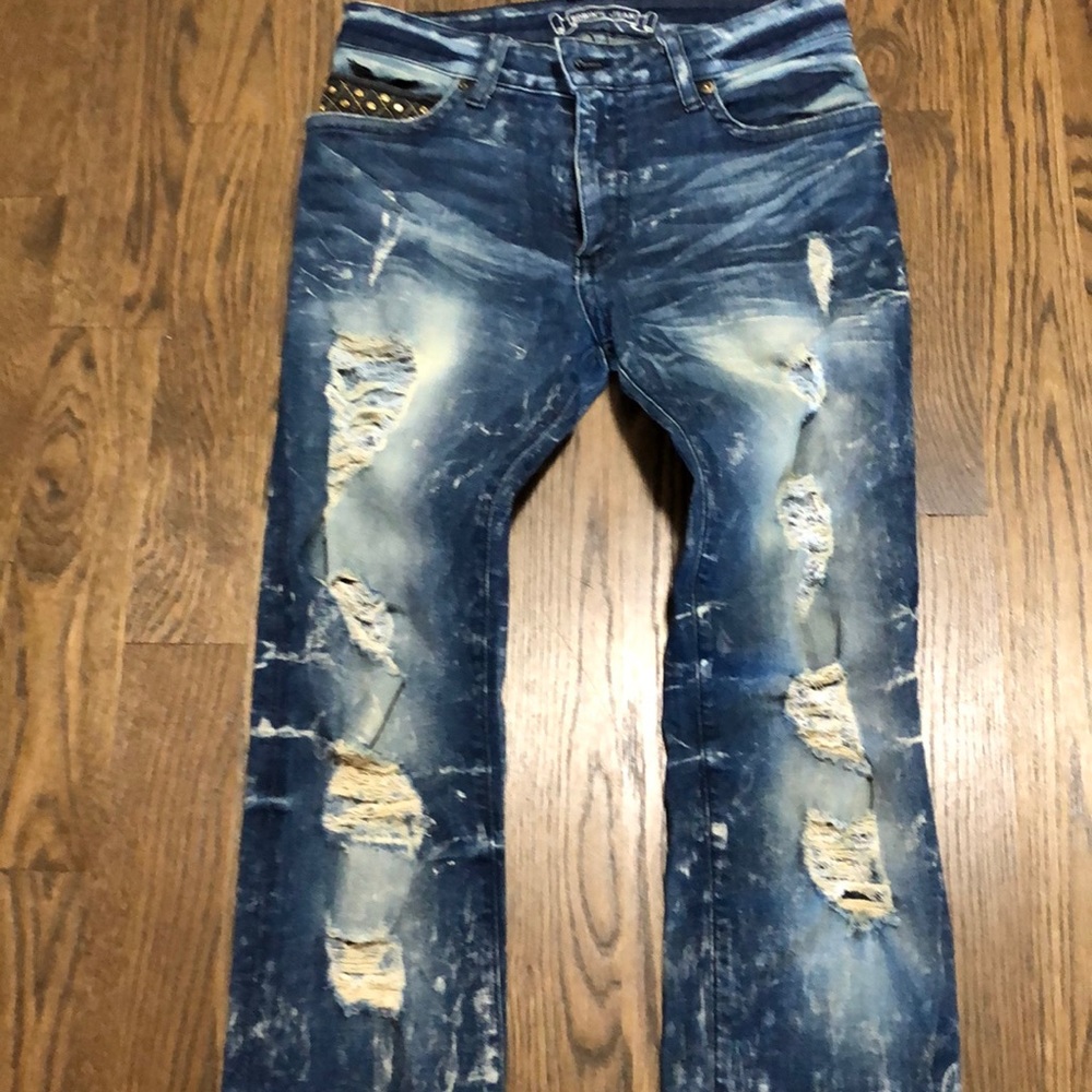 Robin’s Jean. Distressed and Unique. Sz 30/34